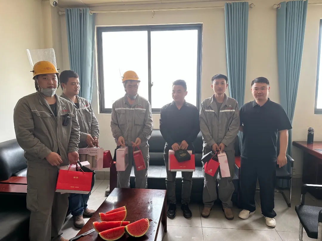 铝业集团双元新材料公司开展“八一”建军节慰问活动